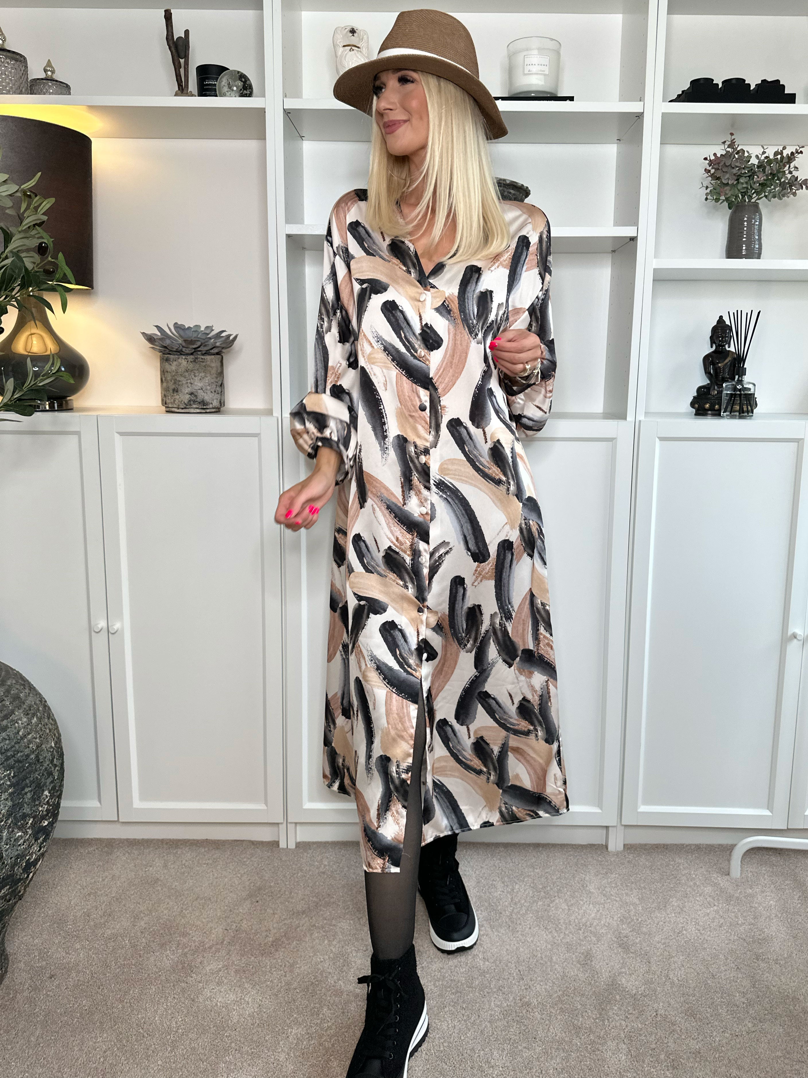 Ivanna - Lång mönstrad tunikaklänning i silkeslook